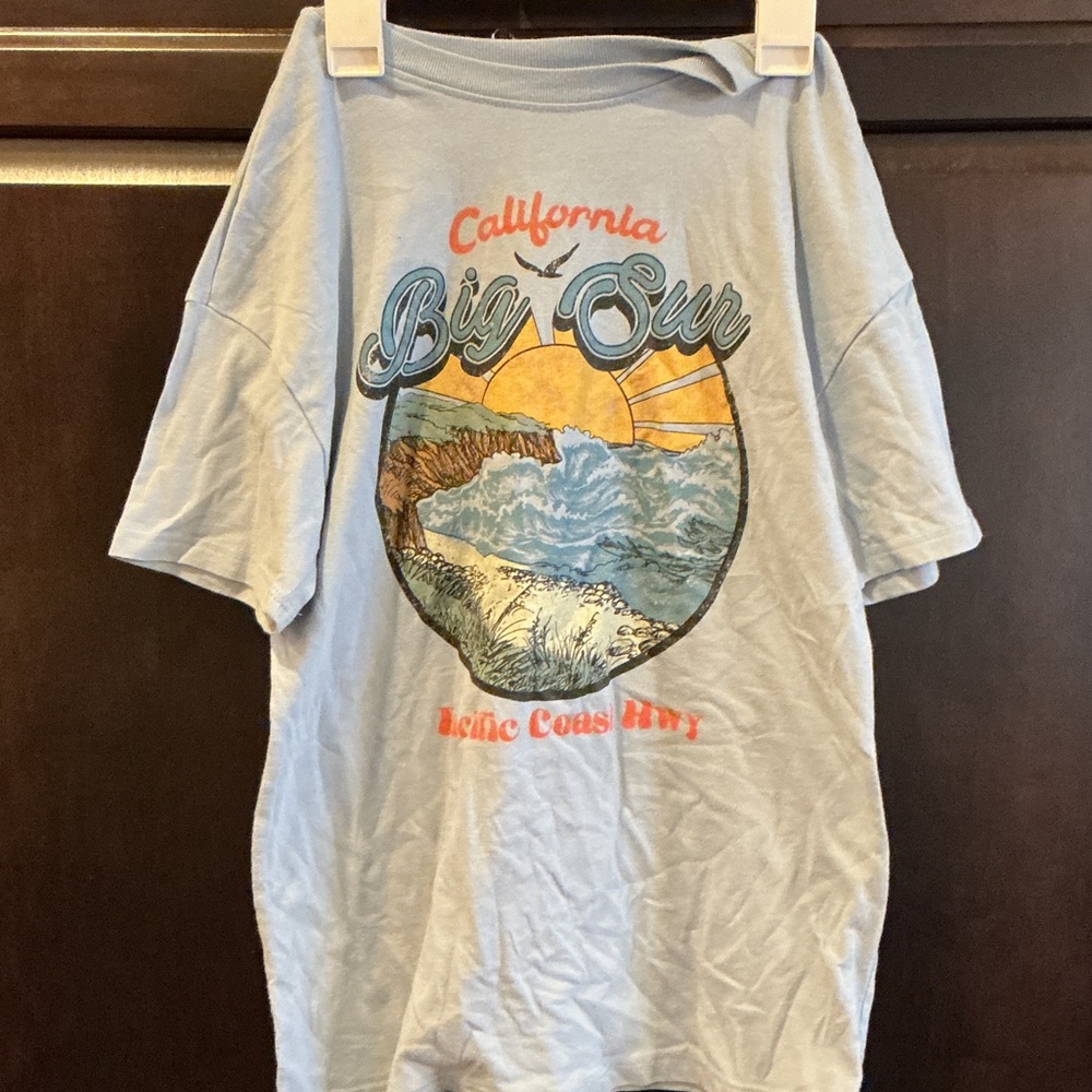 Cold Crush Light Blue 'Big Sur' Graphic Tee with Sunset Print